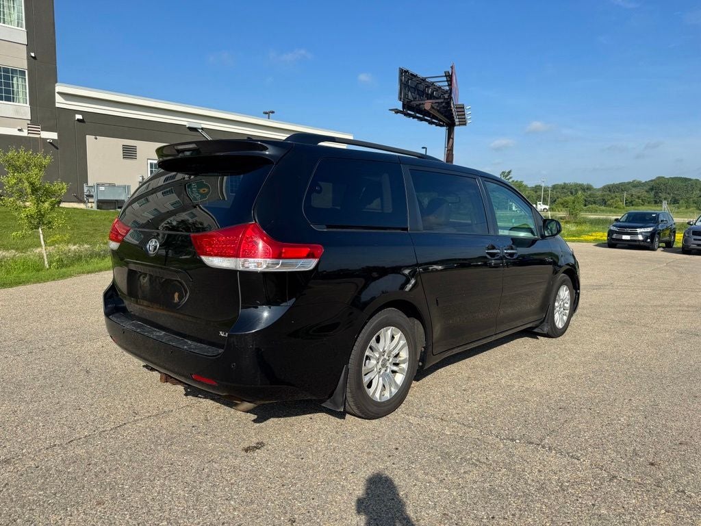 2011 Toyota Sienna XLE FWD