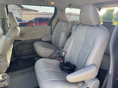 2011 Toyota Sienna XLE FWD
