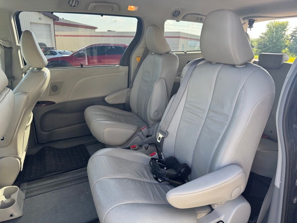 2011 Toyota Sienna XLE FWD