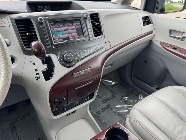 2011 Toyota Sienna XLE FWD