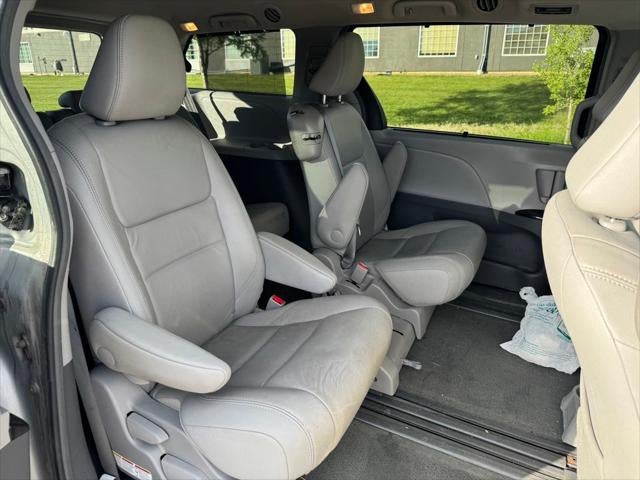 2015 Toyota Sienna XLE 8 Passenger