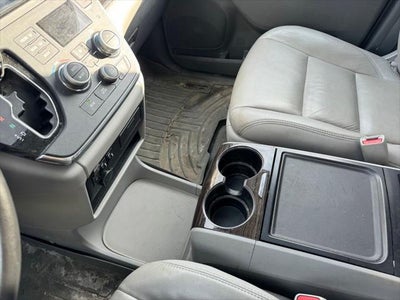 2015 Toyota Sienna XLE 8 Passenger