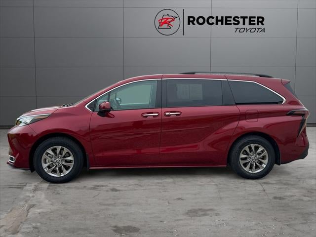 2023 Toyota Sienna XLE 7 Passenger