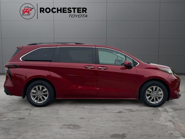 2023 Toyota Sienna XLE 7 Passenger