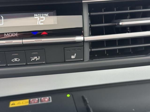 2025 Toyota Sienna XLE 8 Passenger