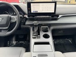 2025 Toyota Sienna XLE 8 Passenger