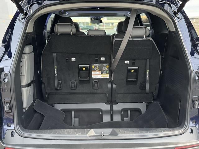 2025 Toyota Sienna XLE 8 Passenger