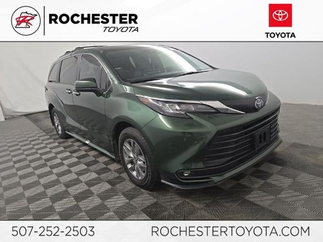 2025 Toyota Sienna XLE 8 Passenger
