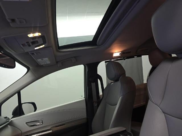 2025 Toyota Sienna XLE 8 Passenger