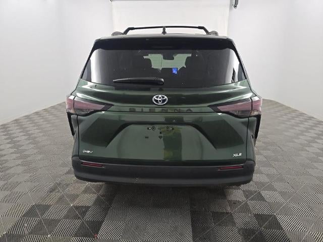 2025 Toyota Sienna XLE 8 Passenger