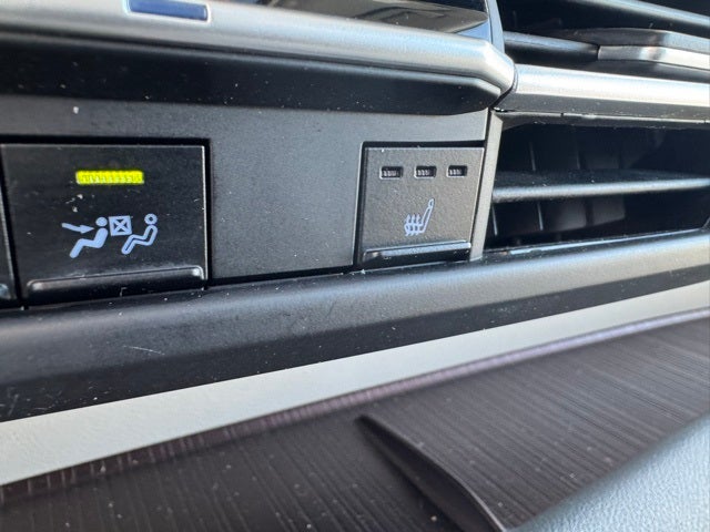 2024 Toyota Sienna XLE 8 Passenger