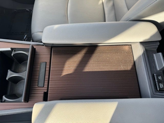 2024 Toyota Sienna XLE 8 Passenger