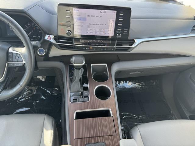 2024 Toyota Sienna XLE 8 Passenger