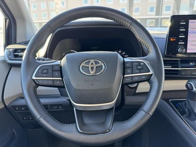 2024 Toyota Sienna XLE 8 Passenger