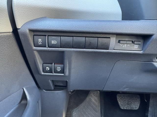 2024 Toyota Sienna XLE 8 Passenger