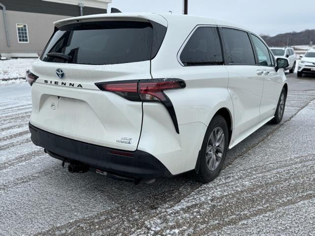 2021 Toyota Sienna XLE 7 Passenger