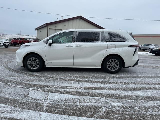 2021 Toyota Sienna XLE 7 Passenger
