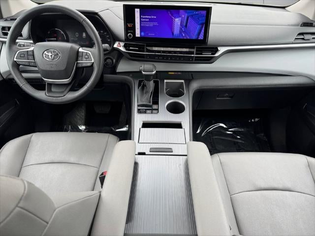 2025 Toyota Sienna XLE 8 Passenger
