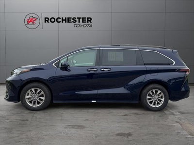 2025 Toyota Sienna XLE 8 Passenger