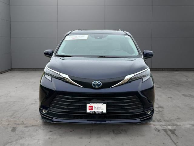 2025 Toyota Sienna XLE 8 Passenger