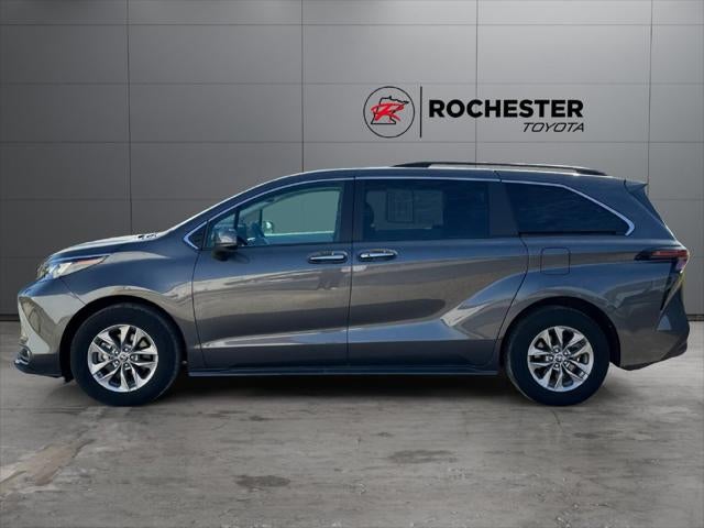 2025 Toyota Sienna XLE 7 Passenger