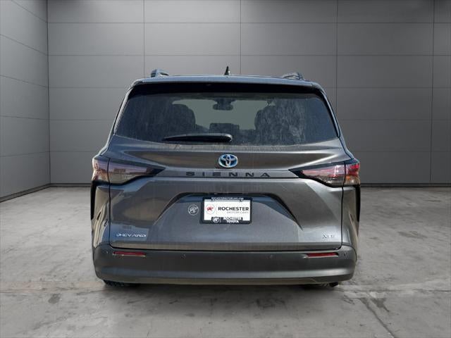 2025 Toyota Sienna XLE 7 Passenger