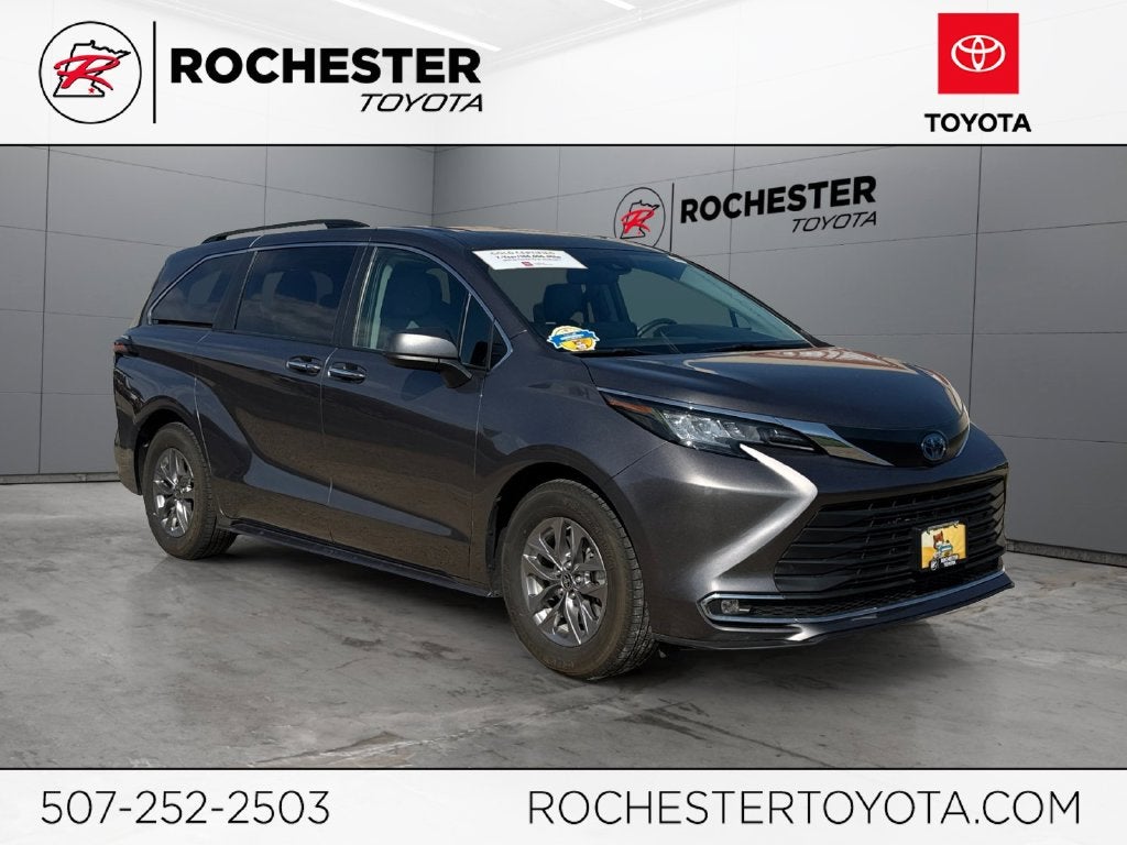 2023 Toyota Sienna XLE 7 Passenger