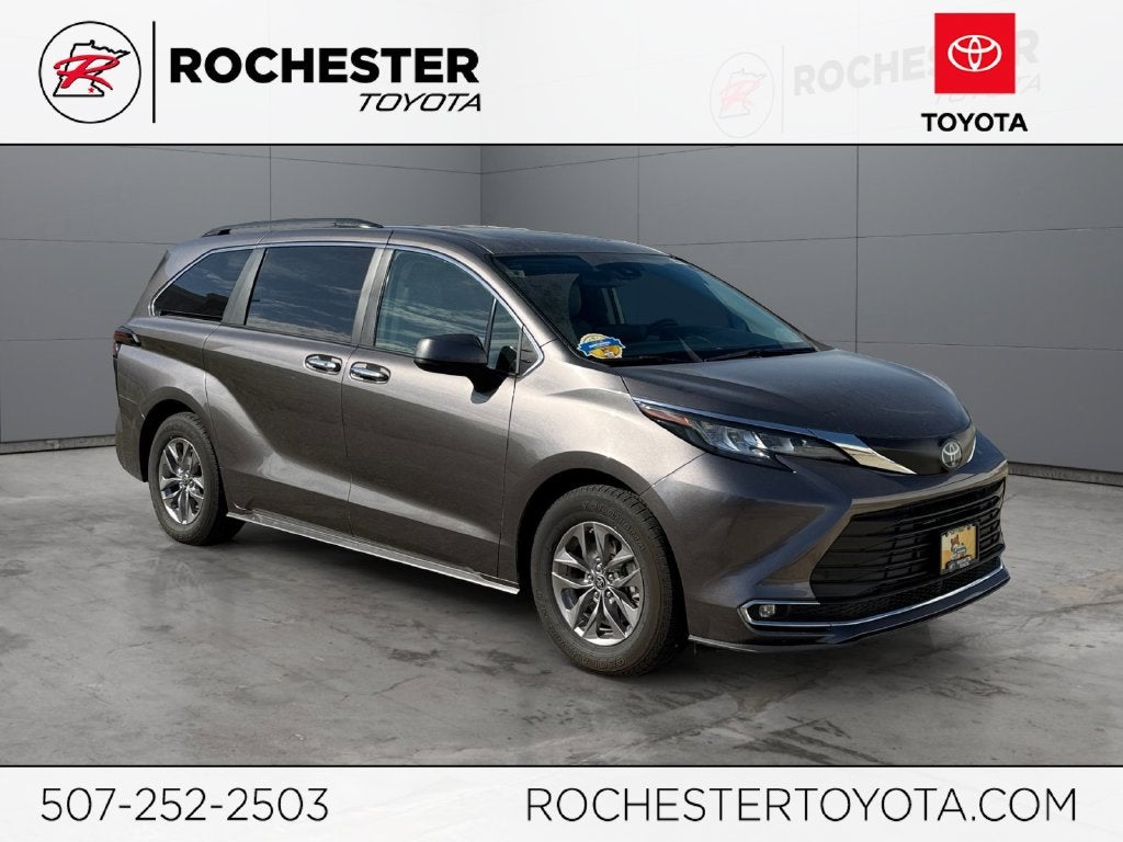 2023 Toyota Sienna XLE 7 Passenger