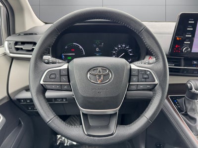 2023 Toyota Sienna XLE 7 Passenger
