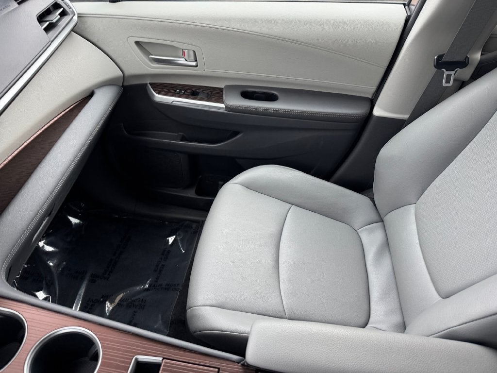 2023 Toyota Sienna XLE 7 Passenger