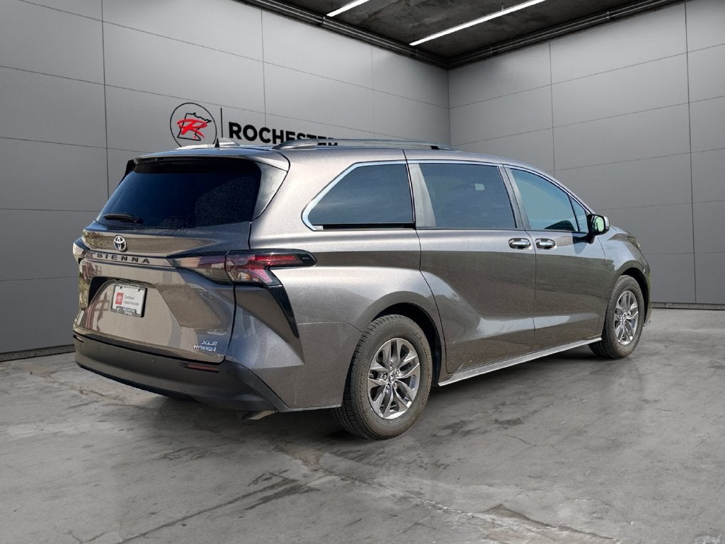 2023 Toyota Sienna XLE 7 Passenger