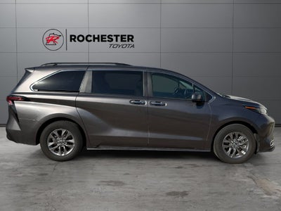 2023 Toyota Sienna XLE 7 Passenger