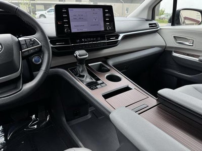 2023 Toyota Sienna XLE 7 Passenger