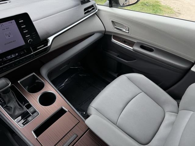 2023 Toyota Sienna XLE 7 Passenger