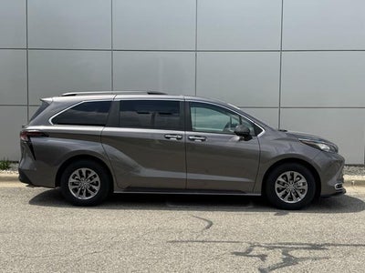 2023 Toyota Sienna XLE 7 Passenger