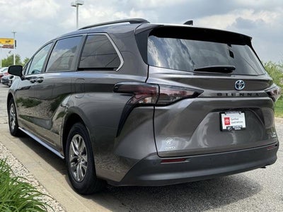 2023 Toyota Sienna XLE 7 Passenger