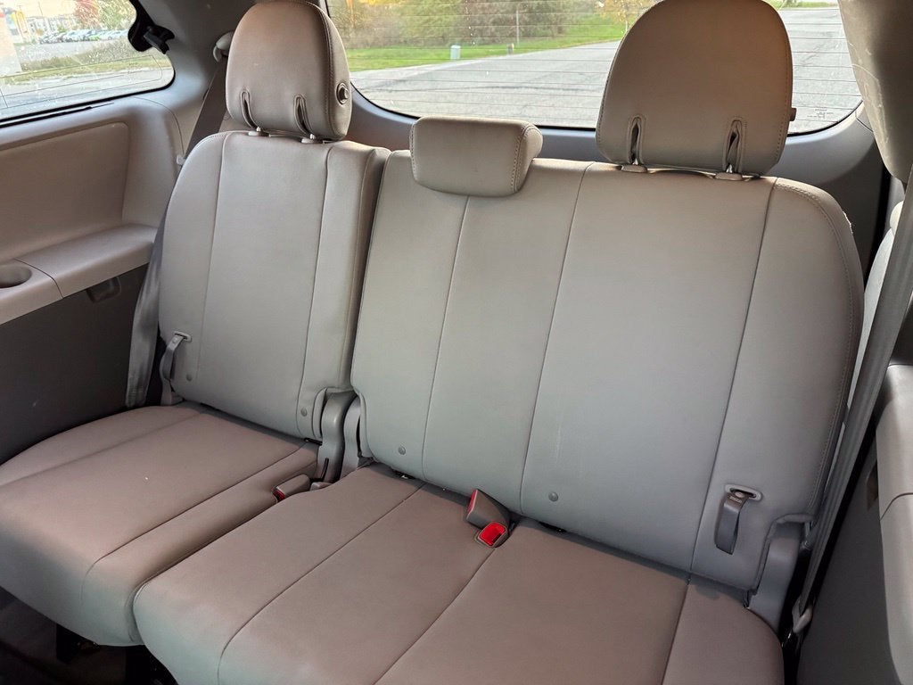2018 Toyota Sienna XLE Premium 8 Passenger