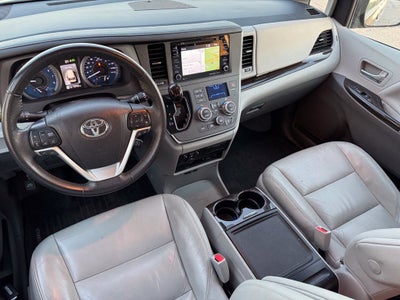 2018 Toyota Sienna XLE Premium 8 Passenger
