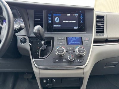 2017 Toyota Sienna XLE 8 Passenger