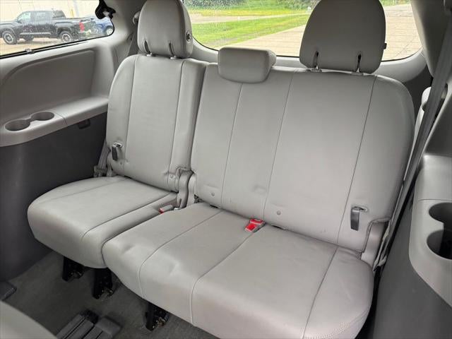 2017 Toyota Sienna XLE 8 Passenger