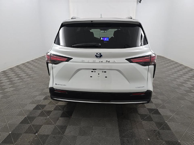 2025 Toyota Sienna Limited 7 Passenger