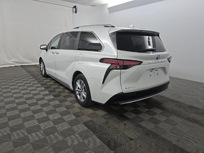2025 Toyota Sienna Limited 7 Passenger