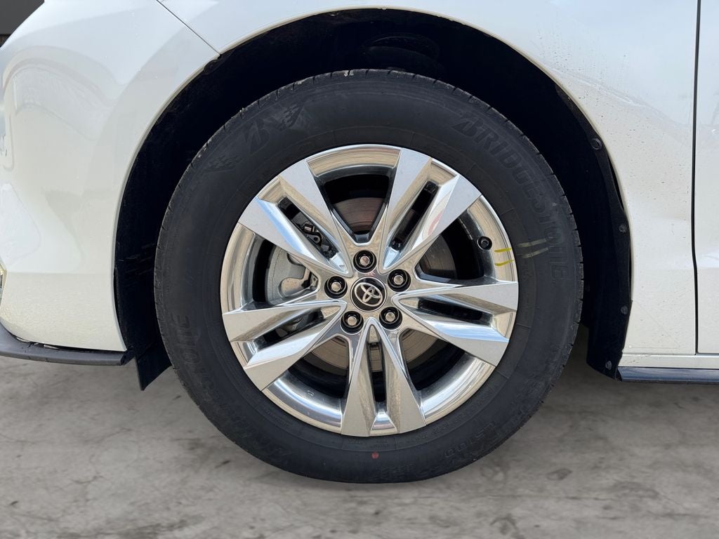 2025 Toyota Sienna Limited 7 Passenger