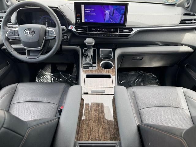 2025 Toyota Sienna Limited 7 Passenger