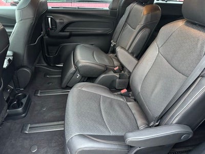 2025 Toyota Sienna Limited 7 Passenger