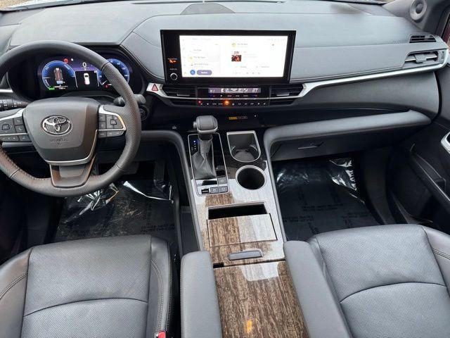 2025 Toyota Sienna Limited 7 Passenger