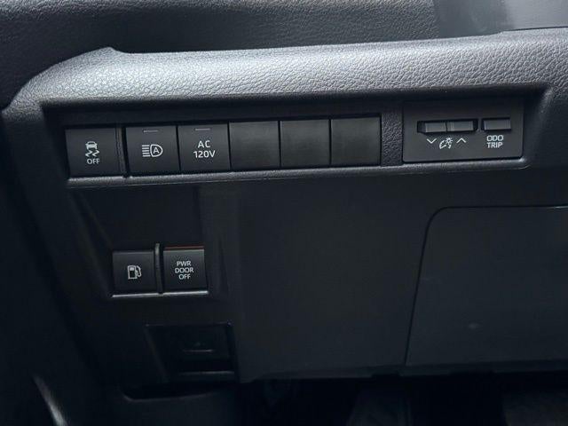 2025 Toyota Sienna Limited 7 Passenger