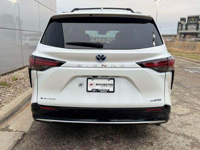 2025 Toyota Sienna Limited 7 Passenger