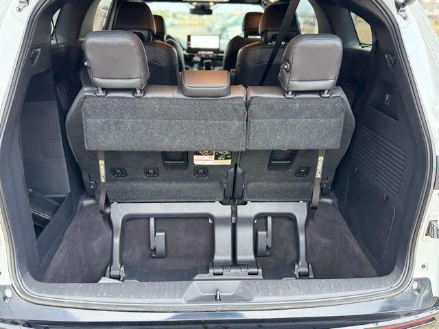2025 Toyota Sienna Limited 7 Passenger