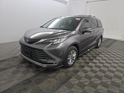 2024 Toyota Sienna Limited 7 Passenger